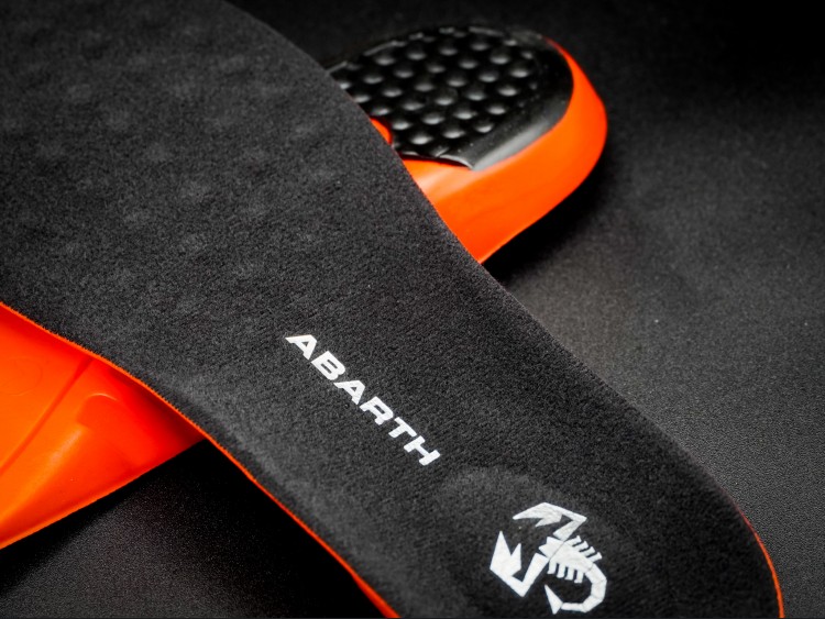 Zapato De Seguridad Abarth Esseesse Para Hombre - Material Fly-Knit, Puntera De Plástico, Suela Antideslizante, Hasta 300°C